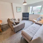 Westfield 2 Bedroom Apartment - Edinburgh
