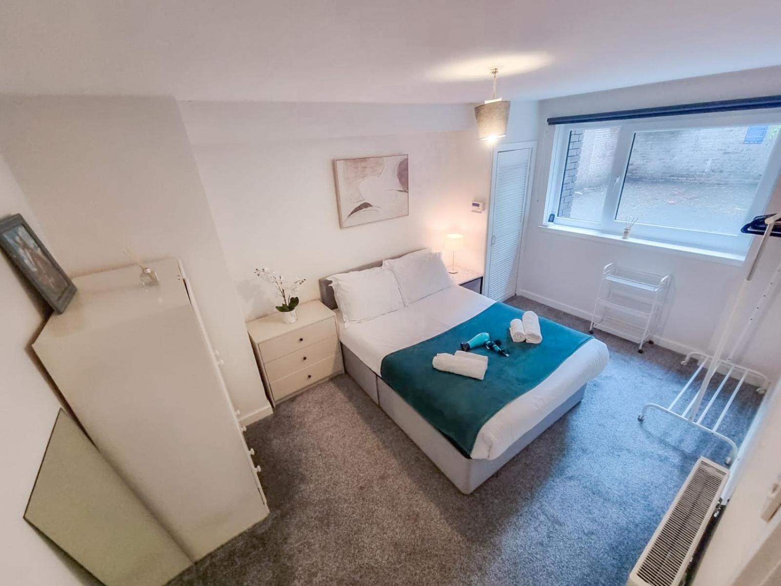 Westfield 2 Bedroom - * EDI